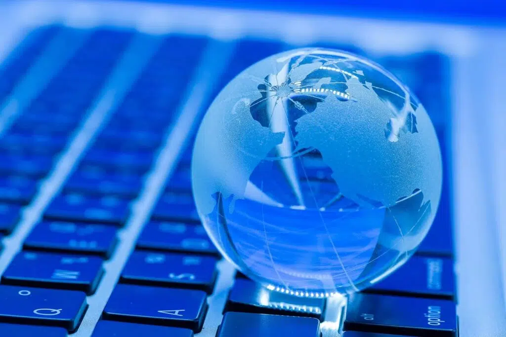 World Wide Web (WWW) y su liberación al dominio público 1 World Wide Web (WWW)